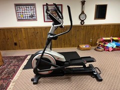 PRO-FORM ENDURANCE 520 E ELLIPTICAL USED LIGHTLY