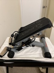 Sunny Health & Fitness. Mini Stepper w/Resistance Bands. Non Slip Pedals