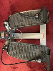 Sunny Health & Fitness. Mini Stepper w/Resistance Bands. Non Slip Pedals