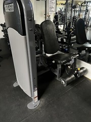 Legend Fitness Quad Extension Machine