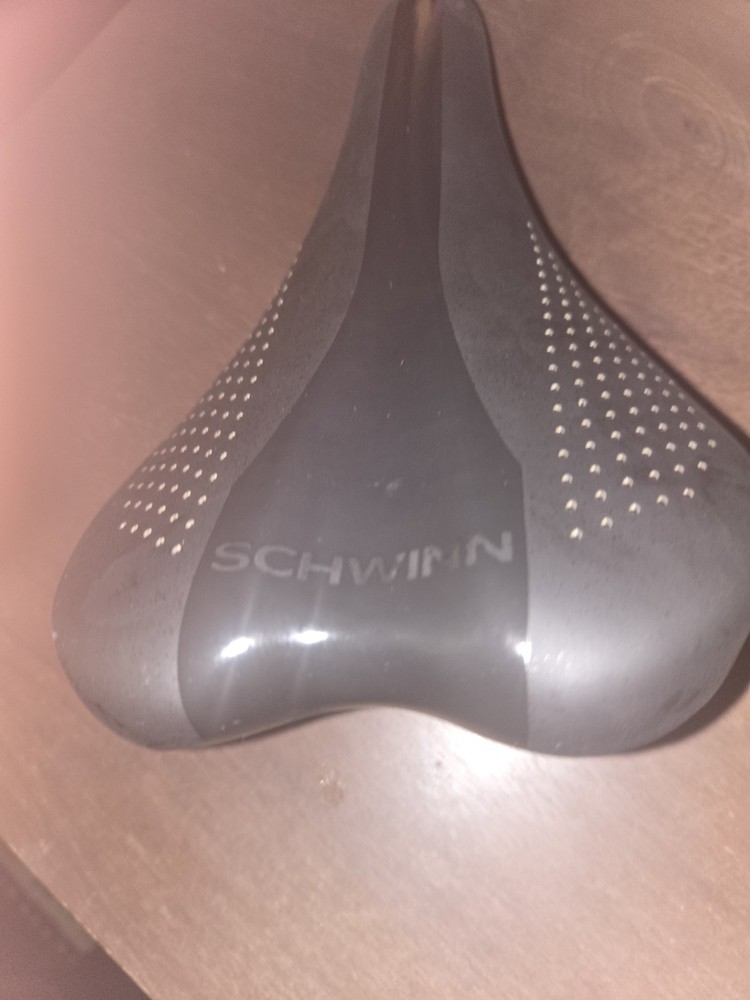 Vitesse Racing Road Mtn Universal Replacement Bicycle Bike Seat / Saddle Black