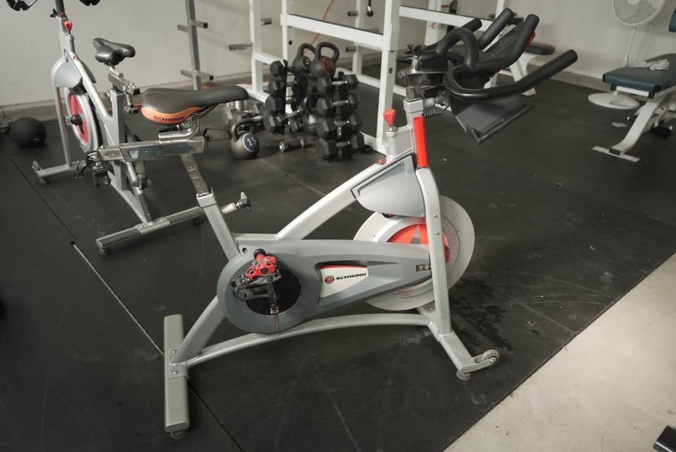 🔥 Schwinn AC Sport Indoor Cycle — Commercial Quality!